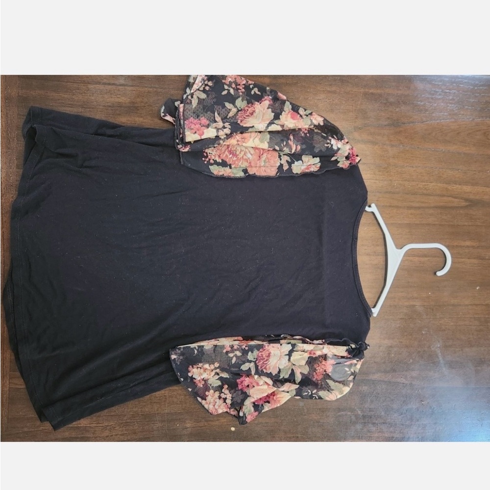 Kim & Cami Black Top with Floral Sleeves - Picture 5 of 6